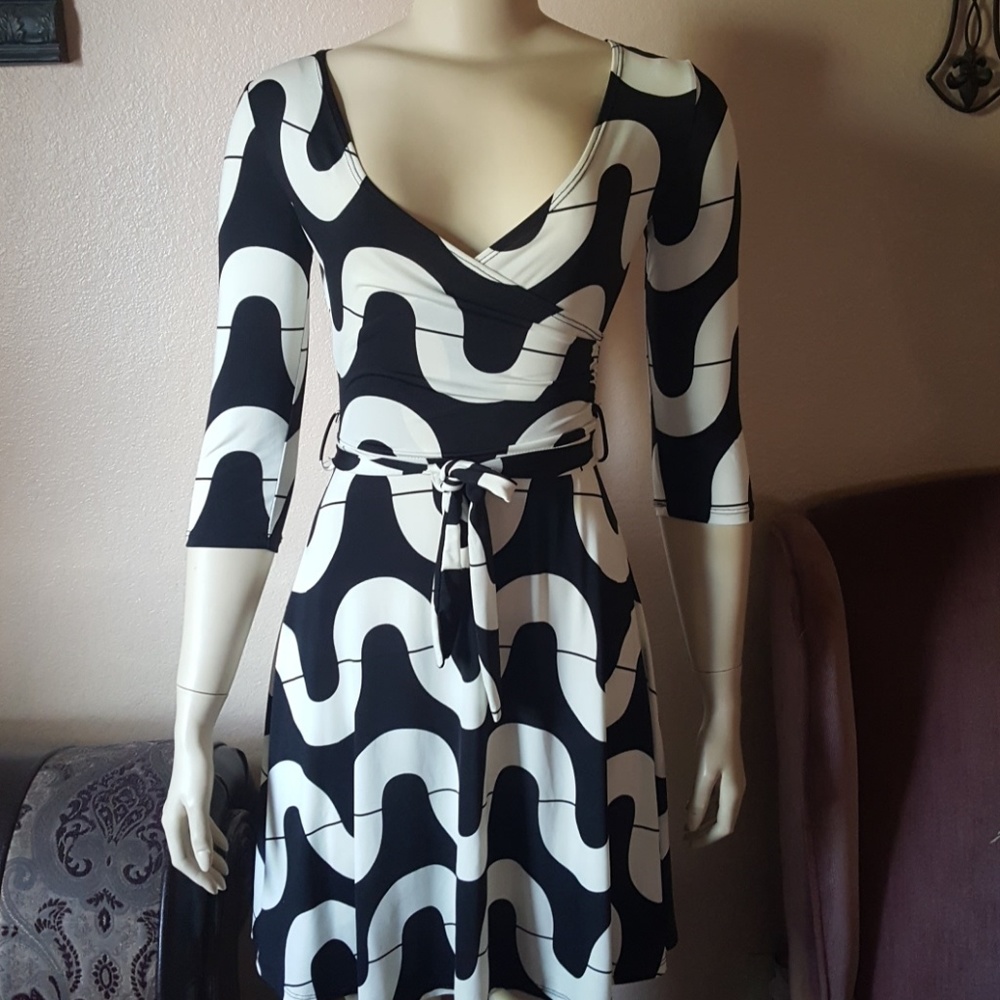 ❤ Euphoria Lane Dress *2 for $15 sale*